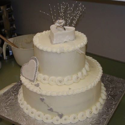Picture of Engagement Cake 8