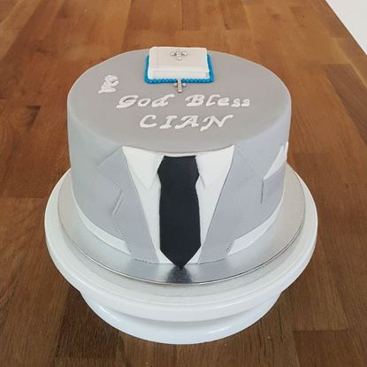 Picture of Suit Theme Cake