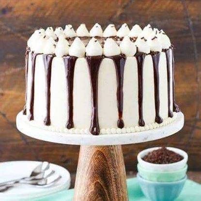 Picture of Choco Vanilla Drip Cake