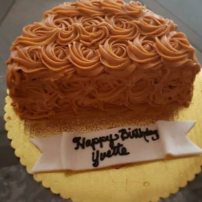 Picture of Chocolate Rose Half Cake